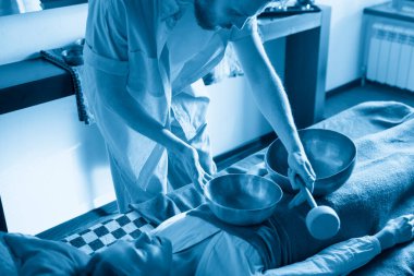 Tibet singing bowl ses terapisi