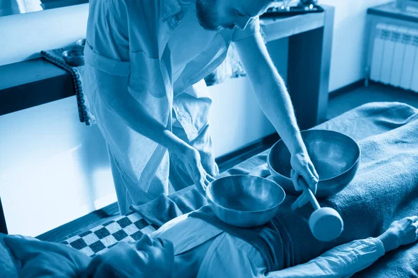 Tibet singing bowl ses terapisi