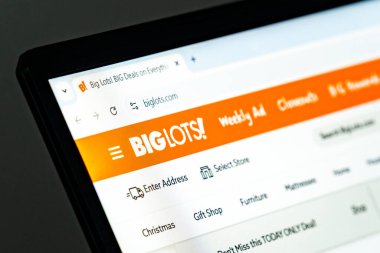 New York, ABD - 17 Aralık 2024: Big Lots web sitesi logolu dizüstü bilgisayar ekranında görüntülendi. Perakende şirketi mobilya, ev eşyaları ve günlük ihtiyaçlar sunuyor.