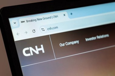 New York, ABD - 21 Aralık 2024: CNH Industrial web sitesinin yakından görüntüsü tarımsal ve inşaat ekipmanları çözümlerinin sergilendiği ana sayfa