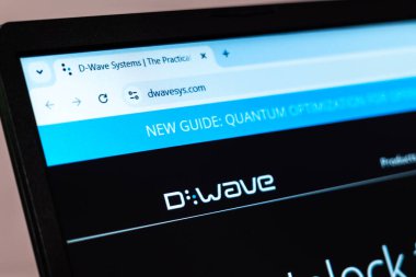 New York, ABD - 01 Ocak 2025: D-Wave kuantum hesaplama teknolojisi ana sayfası gelişmiş bilgisayar çözümleri için bir dizüstü ekranda görüntülendi