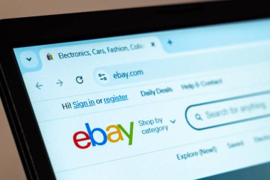 New York, ABD - 07 Ocak 2025: eBay web sitesi İnternet üzerinden alışveriş ve açık artırma hizmetleri