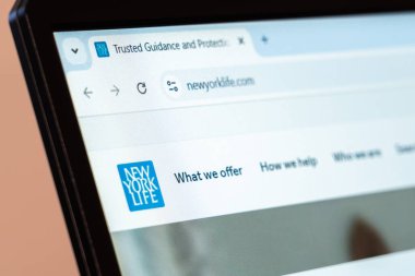 New York, ABD - 31 Ocak 2025: New York Life web sitesi ana sayfası dizüstü bilgisayar sigortası ve finansal planlama hizmetleri