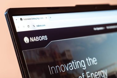 New York, ABD - 31 Ocak 2025: Nabors web sitesinin ana sayfasında otomatik sondaj çözümleri ve enerji hizmetleri gösteriliyor