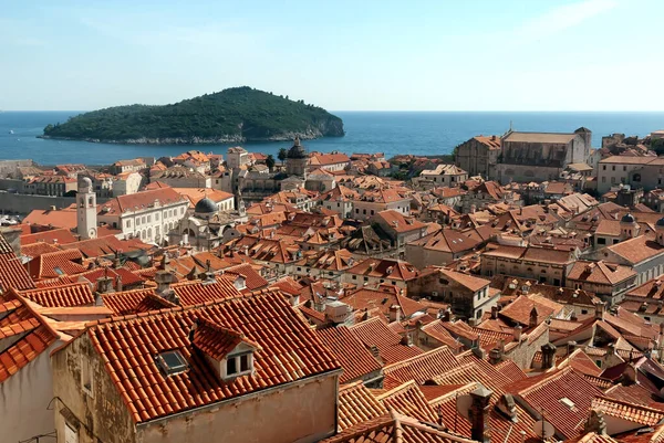 Vista Antiga Muralha Cidade Dubrovnik Para Ilha Lokrum Croácia Fotografia De Stock