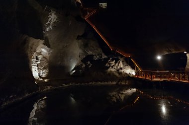 Polonya, Wieliczka 'daki yeraltı gölünde.