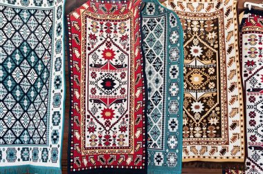 Romen geleneksel halı örnekleri