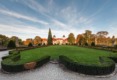 Ksiaz kalesinin bahçesi, Walbrzych, Polonya 