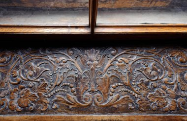 Dekoratif antik pencere pervazını kapat