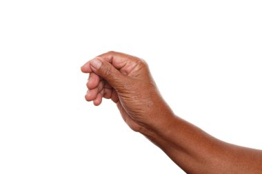 Beyaz arka planda izole bir şey tutan kadın.