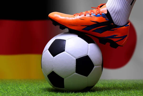 Fußball Pokalwettbewerb Zwischen Der Deutschen Und Der Japanischen Nationalmannschaft — Stockfoto