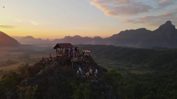 Ван Віенг Лаос December 2022 Вид Зверху Дивовижний Вигляд Туристів — стокове відео