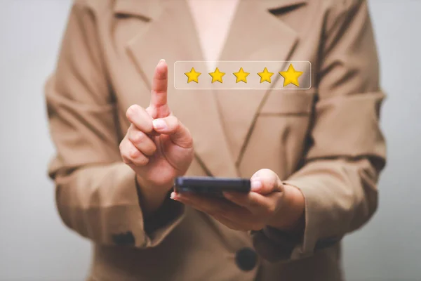 Cliente Pressionando Satisfação Com Ícone Feedback Classificação Cinco Estrelas Ouro — Fotografia de Stock