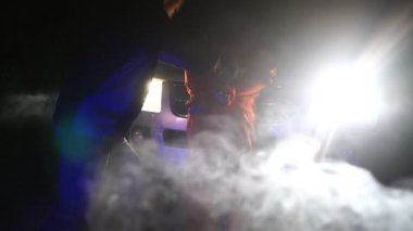 Kaçağın gece tutuklanması, video.