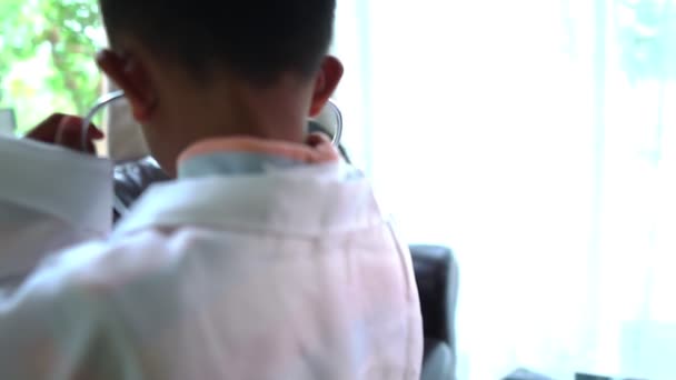 Duas Crianças Asiáticas Brincando Médico Casa — Vídeo de Stock