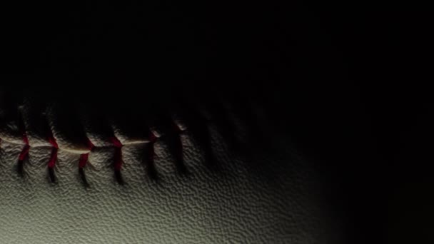 Una Palla Baseball Attrezzature Con Una Luce Mobile — Video Stock