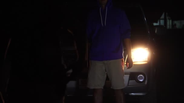 Police Officer Handcuffs Car Thief Night — 비디오