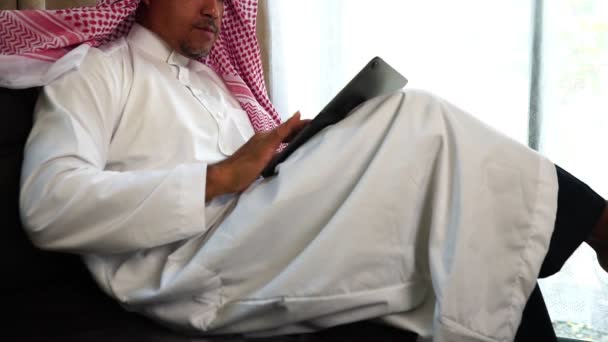 Happy Middle Eastern Businessman Working Home — Vídeos de Stock