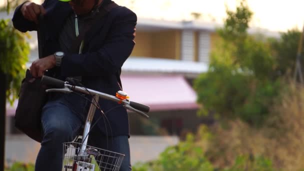 거리에서 자전거를 모습을 — 비디오