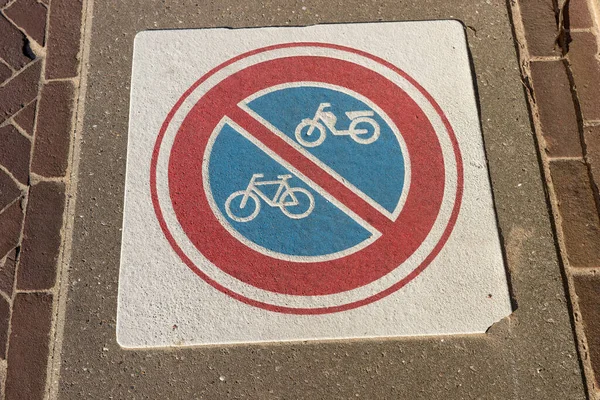 Bicicleta Motocicleta Sinal Proibição Chão — Fotografia de Stock