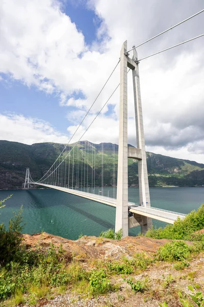 Hardanger Bridge Nejdelší Visutý Most Norsku Hardangerbrua Spojující Dvě Strany — Stock fotografie