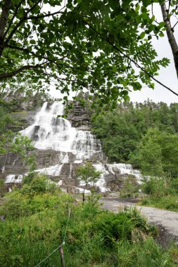 Norveç 'te şelale. Tvindefossen