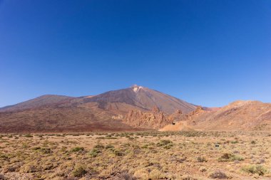 Ünlü Pico del Teide volkan zirvesinin manzarası. Tenerife Ulusal Parkı. Kanarya Adaları. İspanya