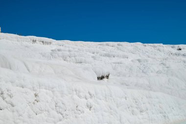Pamukkale, doğal beyaz havuz dokusu. Türkiye