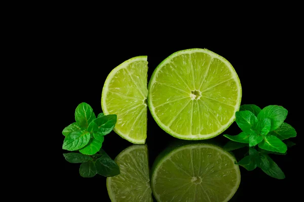 Stilleven Citroen Limoen Zwarte Achtergrond — Stockfoto