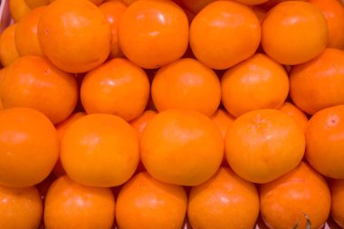 arka plan için piyasada Erik meyve