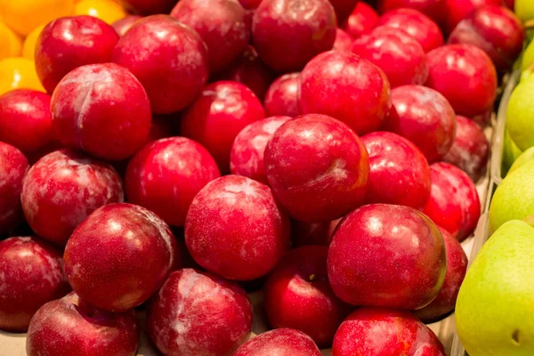 Pflaumen Obst Auf Dem Markt Für Hintergrund — Stockfoto