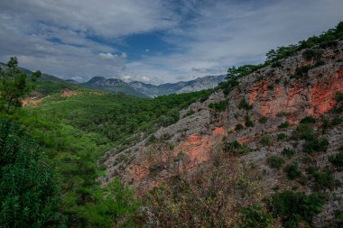 Türk dağlarında çekilmiş bir manzara.