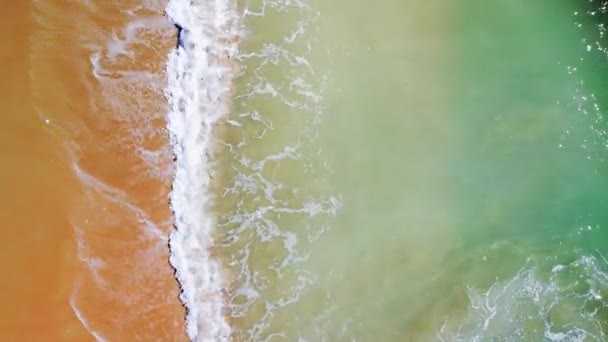 Vista Aérea Das Ondas Mar Praia Arenosa — Vídeo de Stock