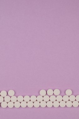 Arka planda hapların fotoğrafı