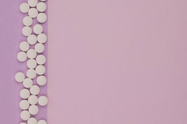 Arka planda hapların fotoğrafı