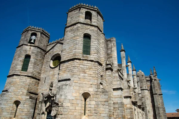 Uitzicht Hoofdgevel Een Zijkant Van Kathedraal Van Guarda Portugal — Stockfoto
