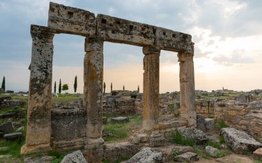 hierapolis Antik şehir kalıntıları