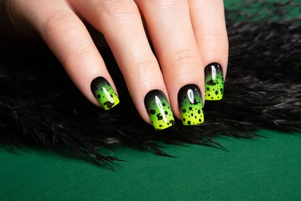 Female Neat Hand Short Natural Nails Painted Green Nail Polish — Stock Photo, Image