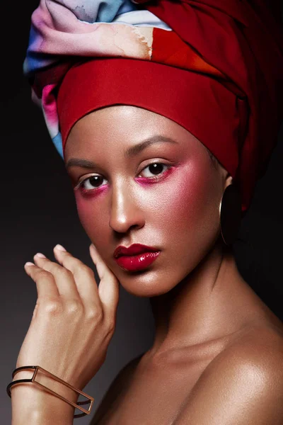 Studio Mody Portret Pięknej Afryki Amerykańskiej Kobiety Doskonałą Gładką Świecącą — Zdjęcie stockowe