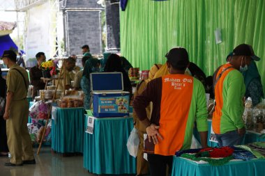 Blitar, Doğu Java, Endonezya - 5 Nisan 2022: Blitar, Doğu Java Çarşısı (Yerel Ürün Pazarı)