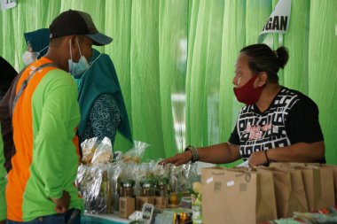 Blitar, Doğu Java, Endonezya - 5 Nisan 2022: Blitar, Doğu Java Çarşısı (Yerel Ürün Pazarı)