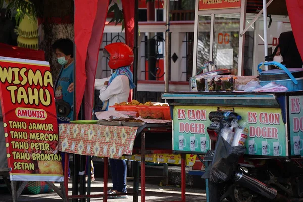 Продавець Продуктів Індонезійському Продовольчому Базарі Таман Пекут Блітар — стокове фото