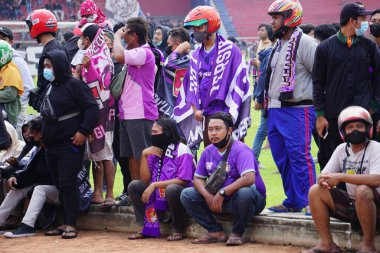 Persik Kediri 'nin destekçileri. Persik Endonezya 'nın en üst düzey futbol ligi.