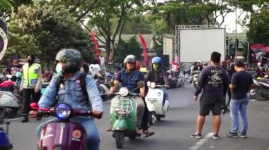 Panjalu scooter festivalinde çeşitli scooter 'lar