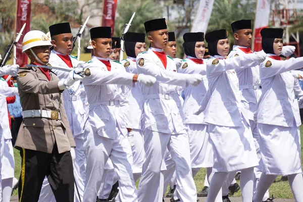 Indonesisk Flagga Raiser Paskibraka Självständighetsdagen Ceremoni — Stockfoto