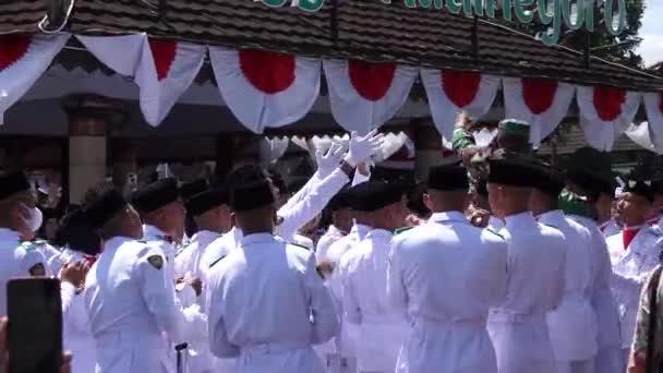 Индонезийский Сборщик Флагов Paskibraka Церемонии Празднования Дня Независимости — стоковое видео