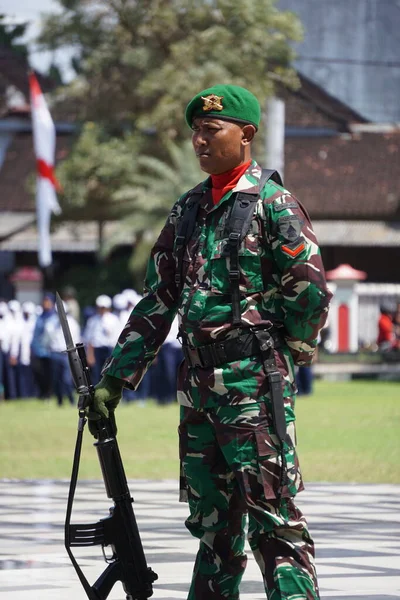Indonesische Soldaat Onafhankelijkheidsdag Ceremonie — Stockfoto