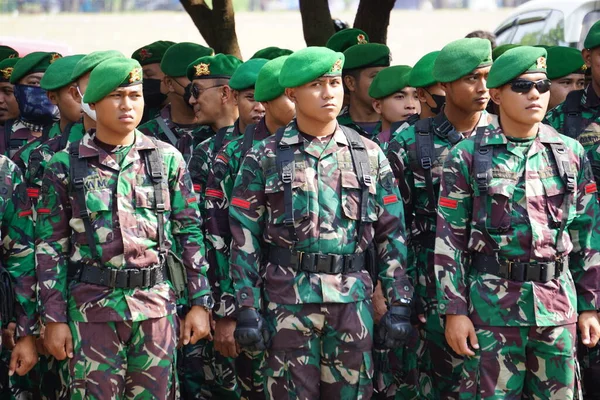 Индонезийская Армия Службе — стоковое фото