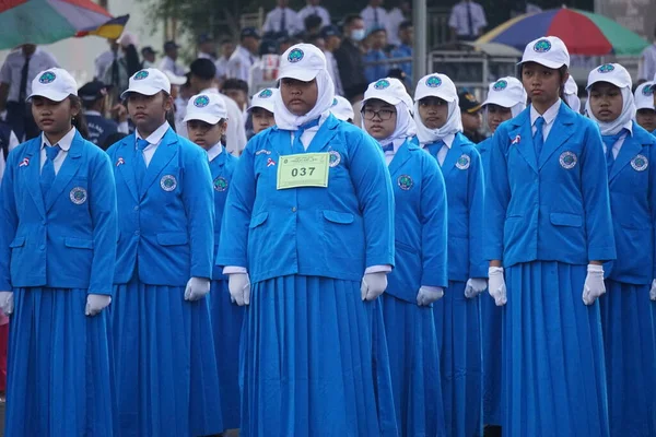 Indonesiska Gymnasieelever Som Deltar Marscher Baris Berbaris För Att Fira — Stockfoto