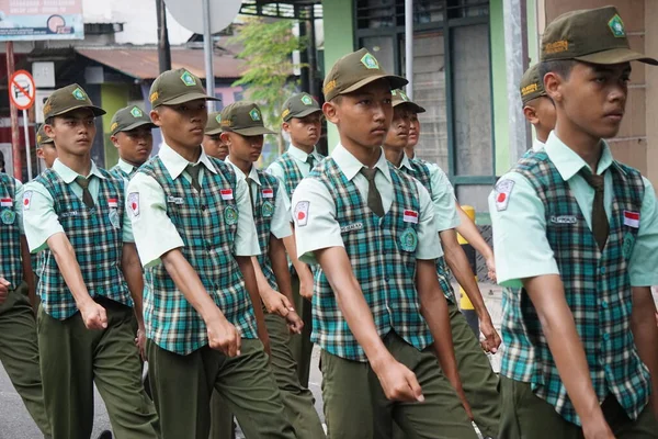 Des Lycéens Indonésiens Participent Une Marche Baris Berbaris Pour Célébrer — Photo